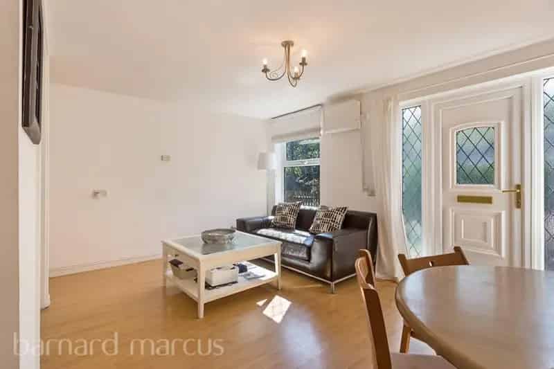 One Bedroom Maisonette Clapham Old Town Zero Deposit Available