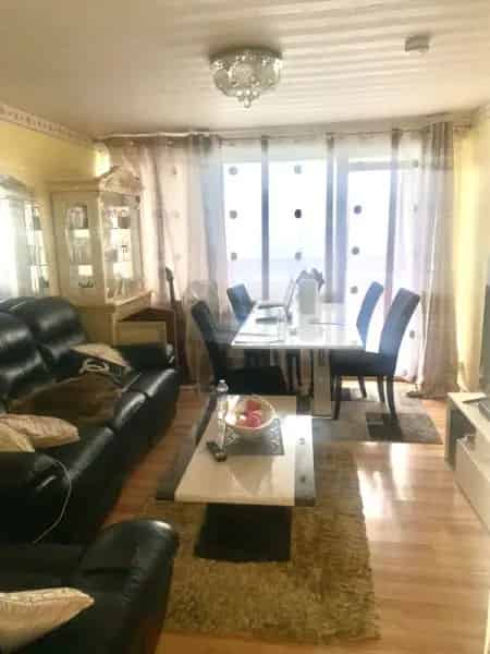 18th Floor Flat Amazing London Views 2 Double Bedrooms