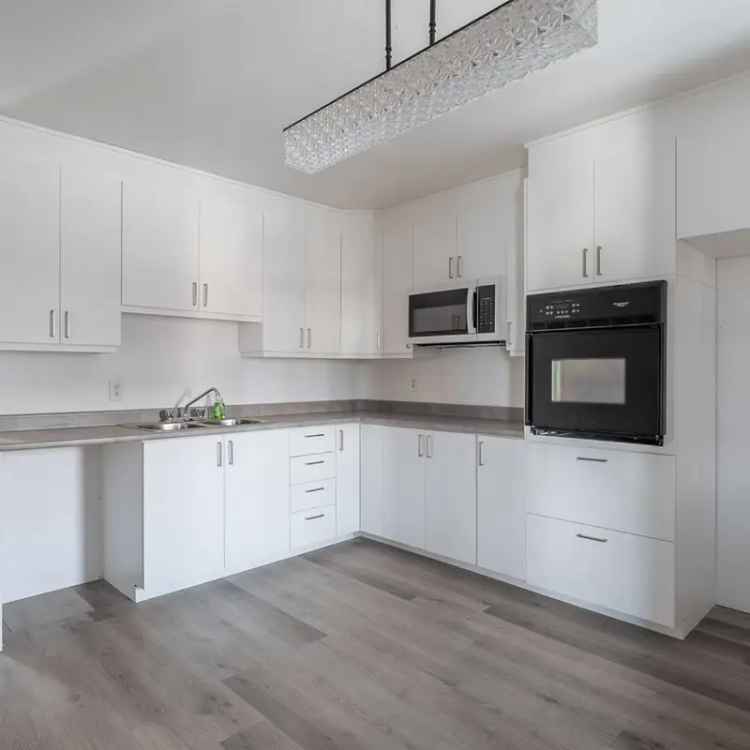 Lachine Duplex Investment Opportunity Near Transit and Airport