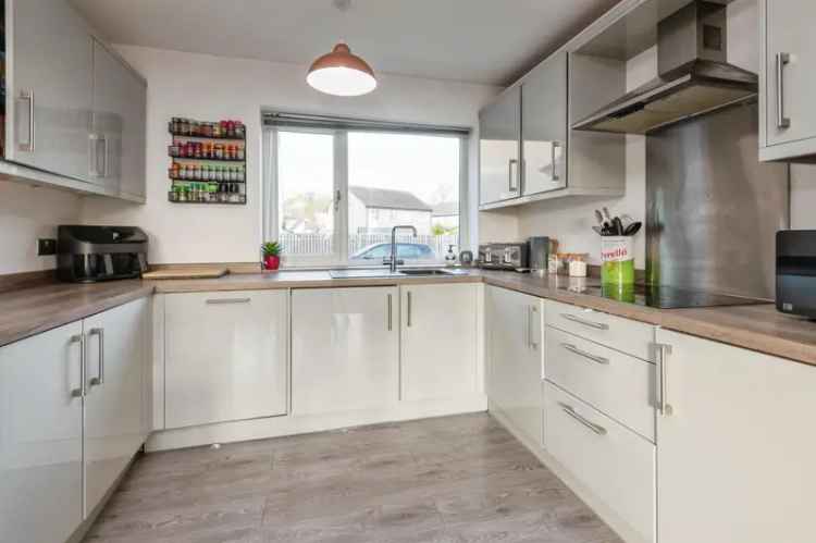3 Bedroom Semi Detached House For Sale Low Moor