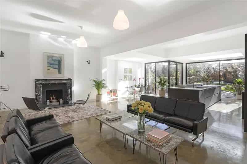 5 Bedroom Semi-Detached Victorian House for Sale