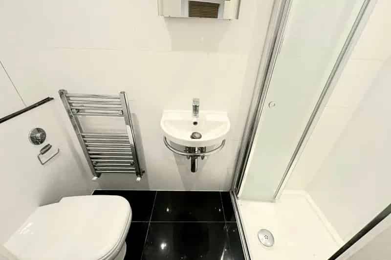 Zero Deposit Studio Flat Leicester Square Fully Furnished