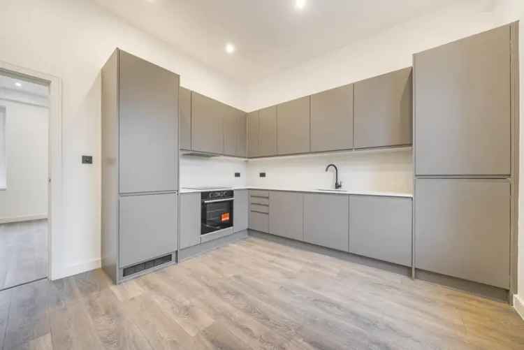 Flat For Rent in London, England