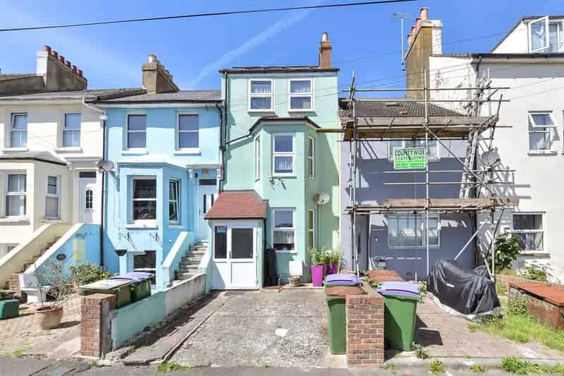 4 Bedroom Family Home Near Folkestone Beach