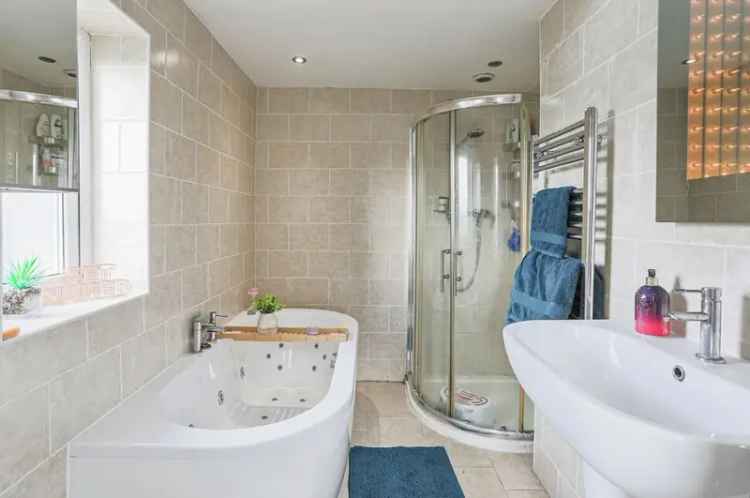 3 bedroom Semi Detached House for sale, Leeds, West Yorkshire, LS14