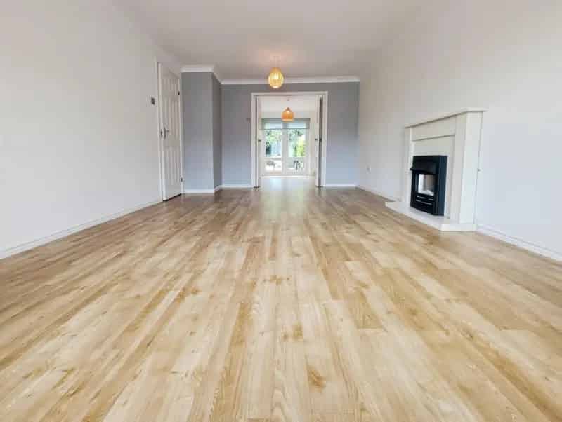 4 Bedroom Detached House To Let