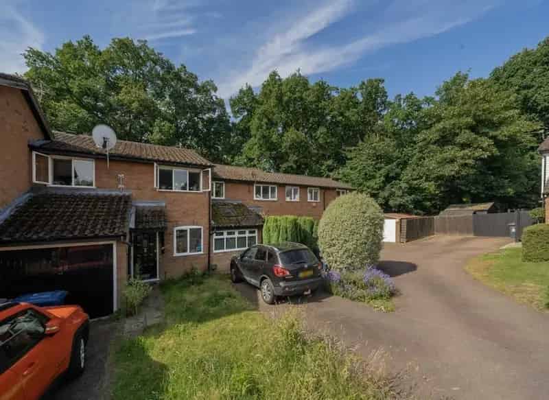 3 Bedroom House with Garage and Garden Potential Extension