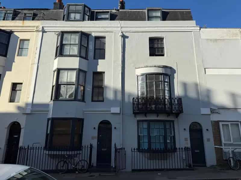 5 Bedroom Terraced House for Sale