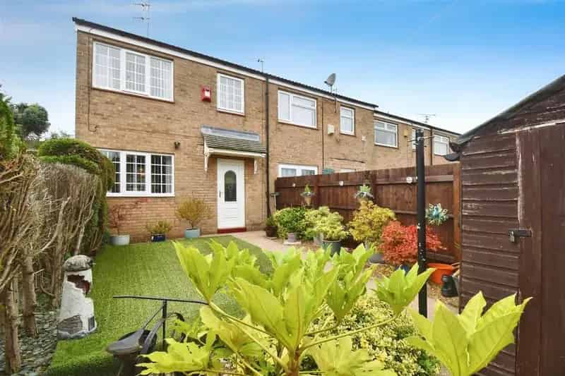 3 Bedroom End of Terrace House for Sale