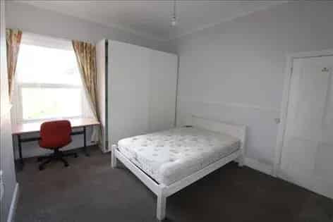7 rooms house of 80 m² in Southampton
