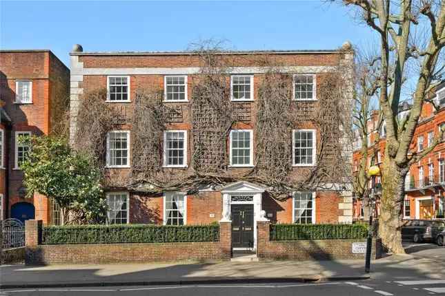 8 Bedroom House for Sale in Cheyne Place SW3