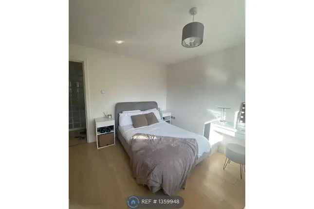 Flat to rent in Mcneil Street, Glasgow G5