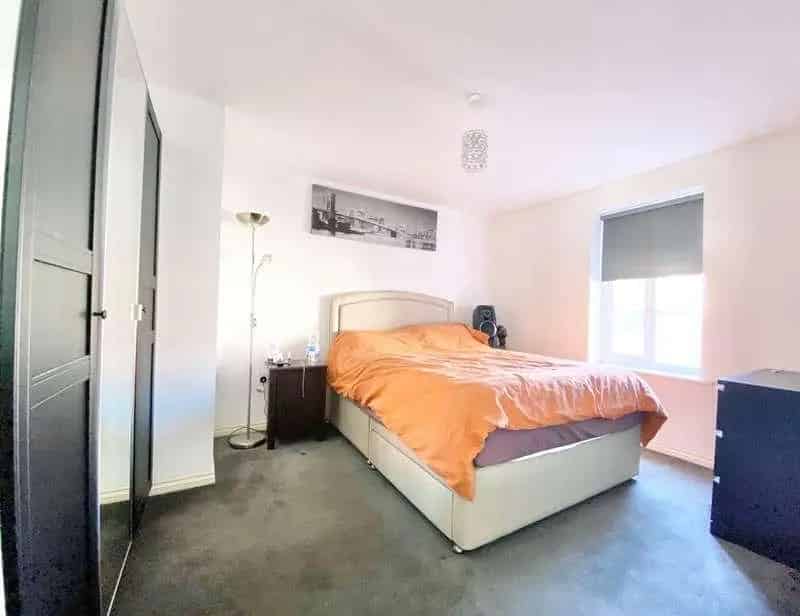 2 Bed Ground Floor Apartment For Sale