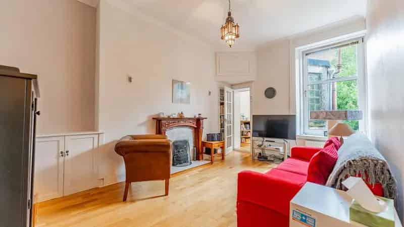 2 bedroom flat for sale