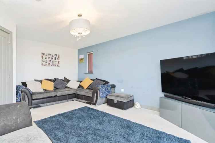 Four-Bedroom Detached Home with Landscaped Gardens and Garage