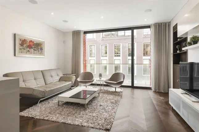 Flat to rent in Hanover Street, London W1S