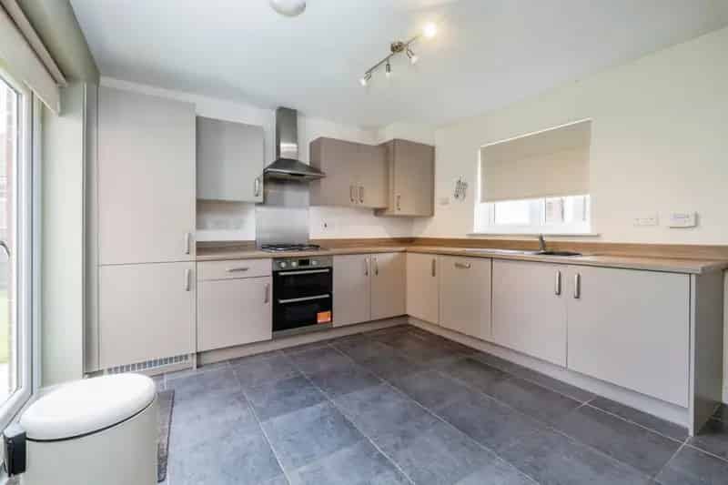 4 Bed Detached House Welton Modern Kitchen Double Garage Family Home