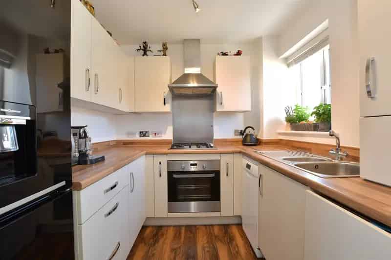2 Bedroom Coach House for Sale Near Amenities and Schools