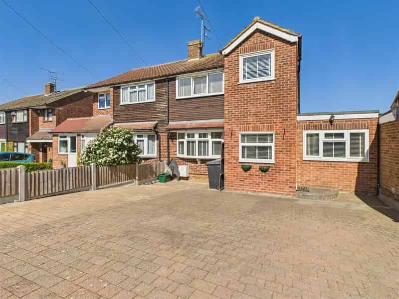 3 Bedroom Semi Detached House For Sale