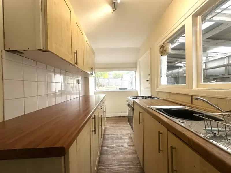 3 bedroom semi-detached house