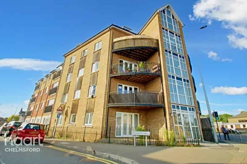 2 Bedroom Apartment for Sale - No Sale No Fee