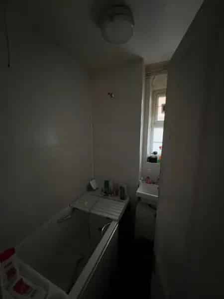 Lovey 2 Flat First Floor Balcony Facing Victoria Park