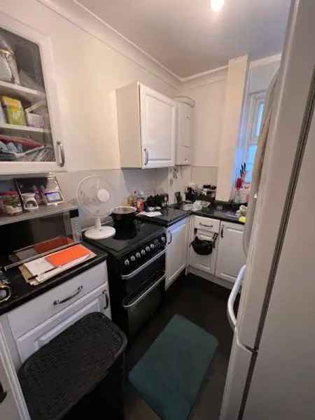 Lovely 2-Bedroom First Floor Flat Near Victoria Park