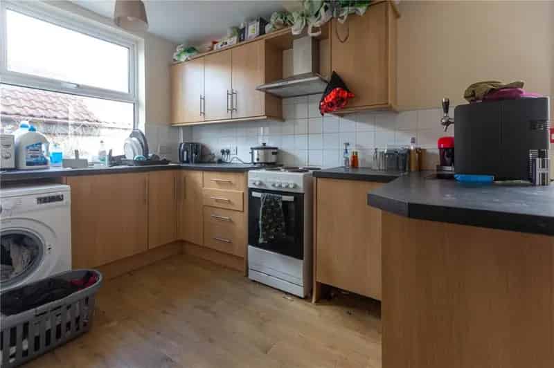 4 Bedroom Terraced House Near UWE
