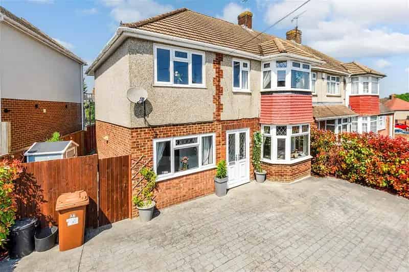 4 Bedroom Semi Detached House For Sale