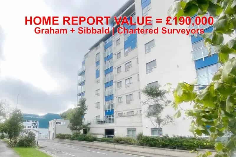 2 bedroom flat for sale