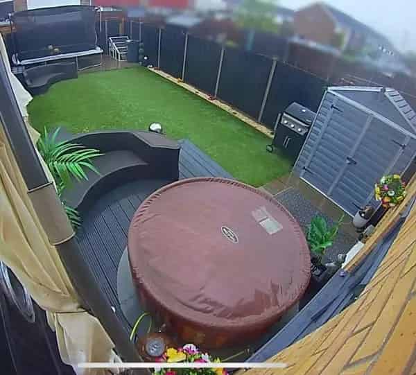Spacious 2 Bed House with Large Garden and Parking for 3 Cars
