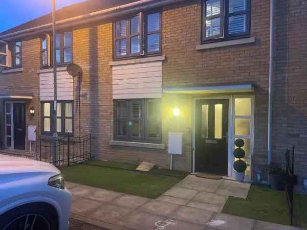 Large 2 Bed House with Parking and Garden