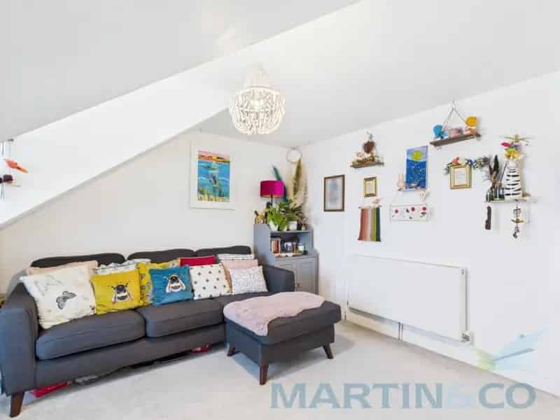 2 Bedroom Flat for Sale in Telscombe Cliffs