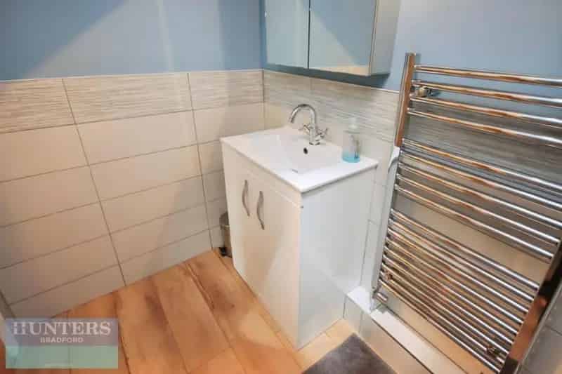 2 Bed Flat for Sale - Renovated Apartment with Balcony and Parking