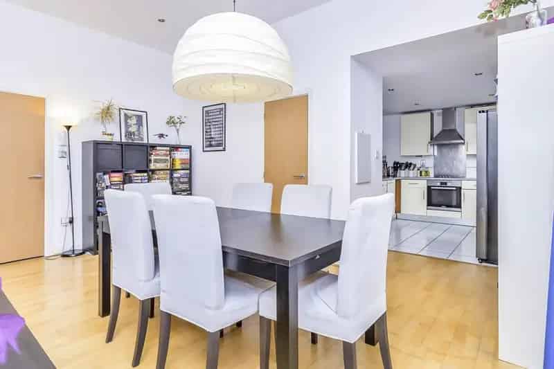 Two Bedroom Apartment Near City Centre with River Views and Parking