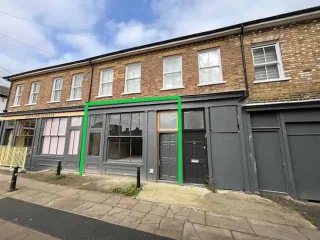 1167 sq ft Commercial Space for Lease Southend High Street