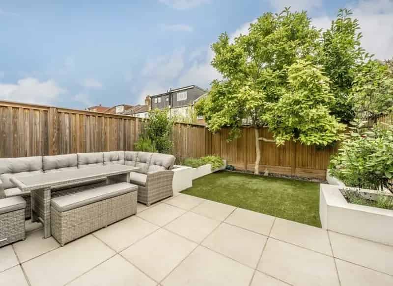 Tooting Freehold Home Four Double Bedrooms Superb Garden