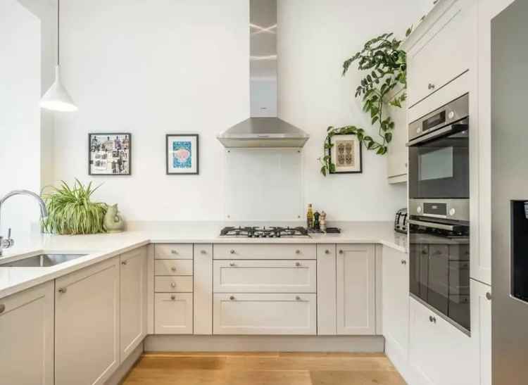 Stunning 4 Bedroom Freehold Home in Tooting