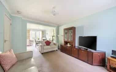 3 Bedroom House Near Wellington Town Centre