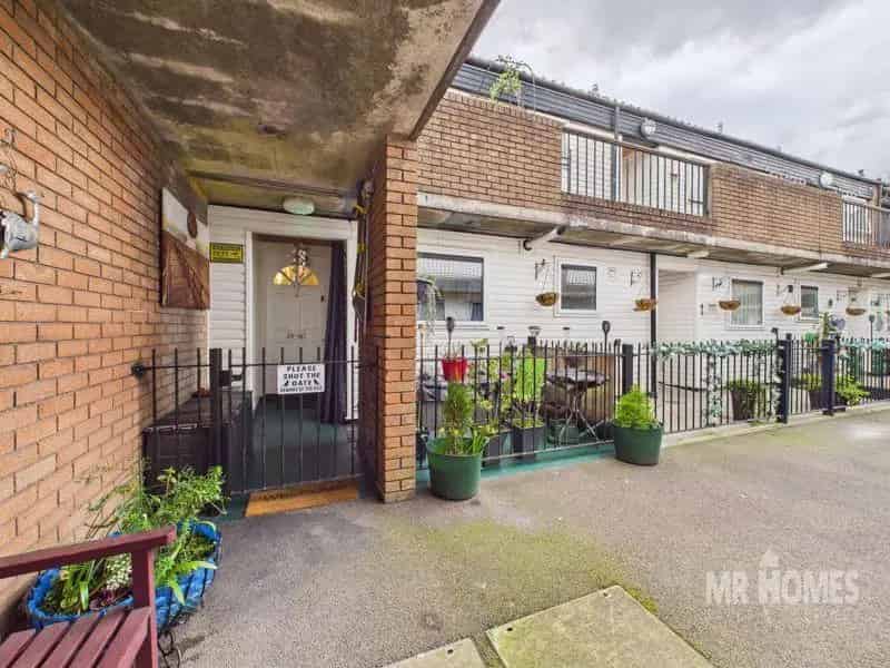 1 Bedroom Ground Floor Flat for Sale