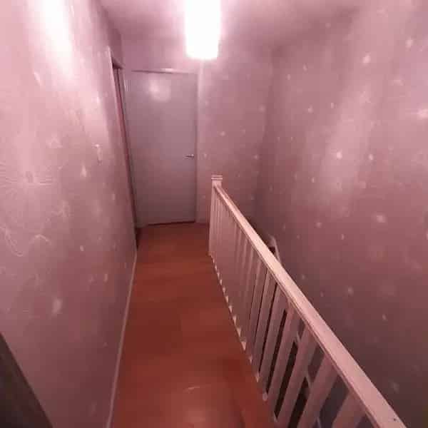 5 Bedroom House 4 Up 1 Down
