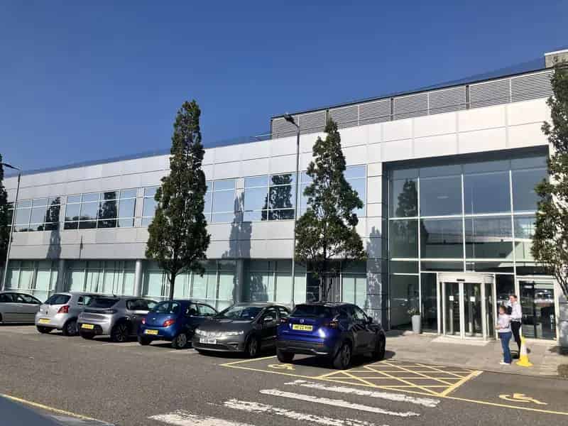 Commercial property For Rent , Wing Road, Linslade, England