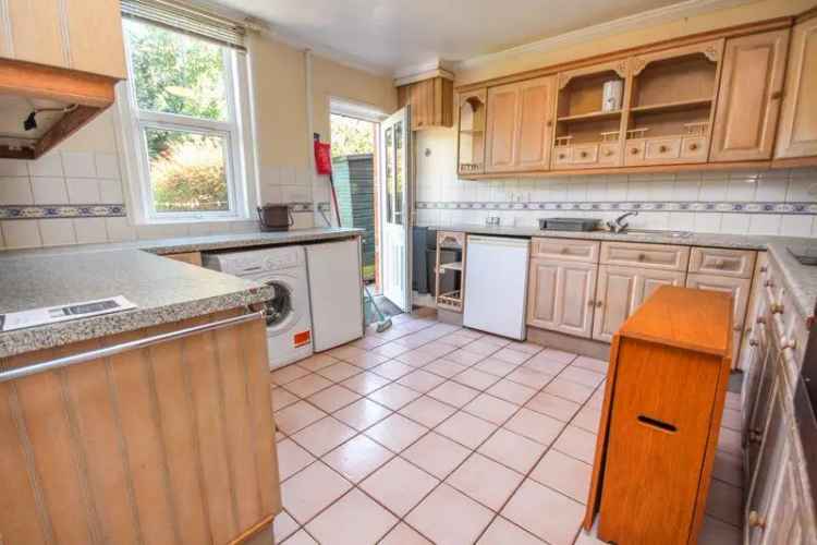6 Bedroom Detached Student House Near Bournemouth University