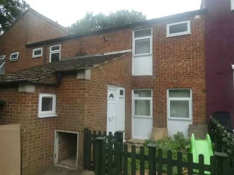 House For Sale in Wellingborough, England