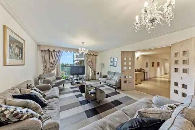 Flat for sale in Kensington West, Blythe Road, London W14