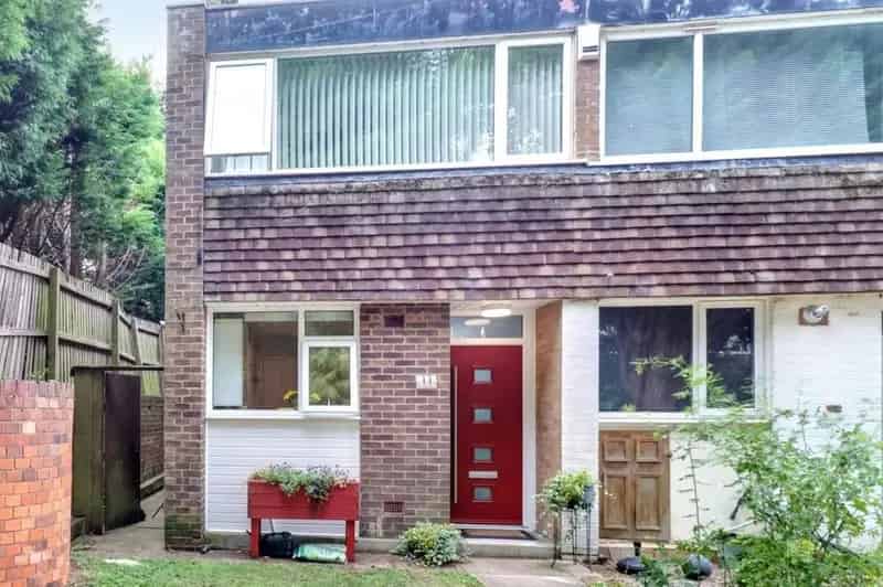 2 Bedroom End Terrace House for Sale