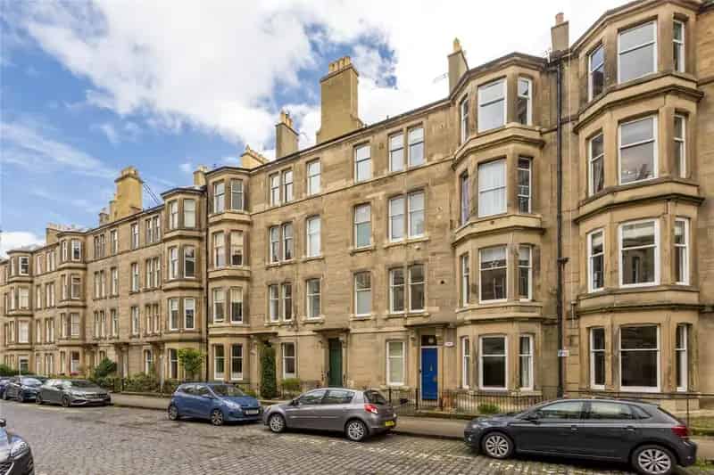 2 Bedroom Apartment for Sale in Stockbridge Edinburgh