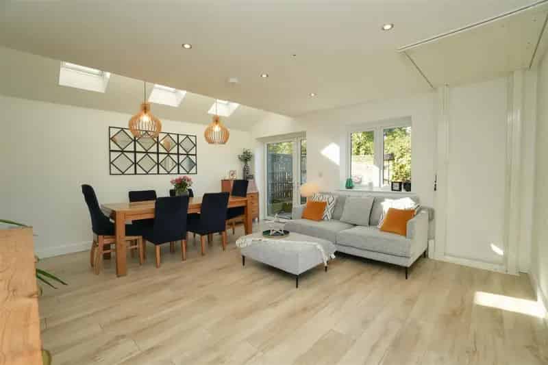 3 4 Bedroom House for Sale in Brafferton