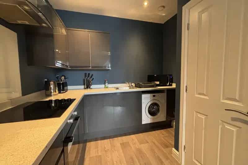 One Bedroom Apartment Near Birkenhead Town Centre - Zero Deposit Available