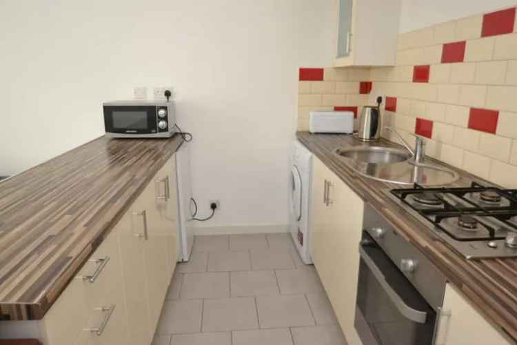 1 Bedroom Flat To Rent Available May 5 2025